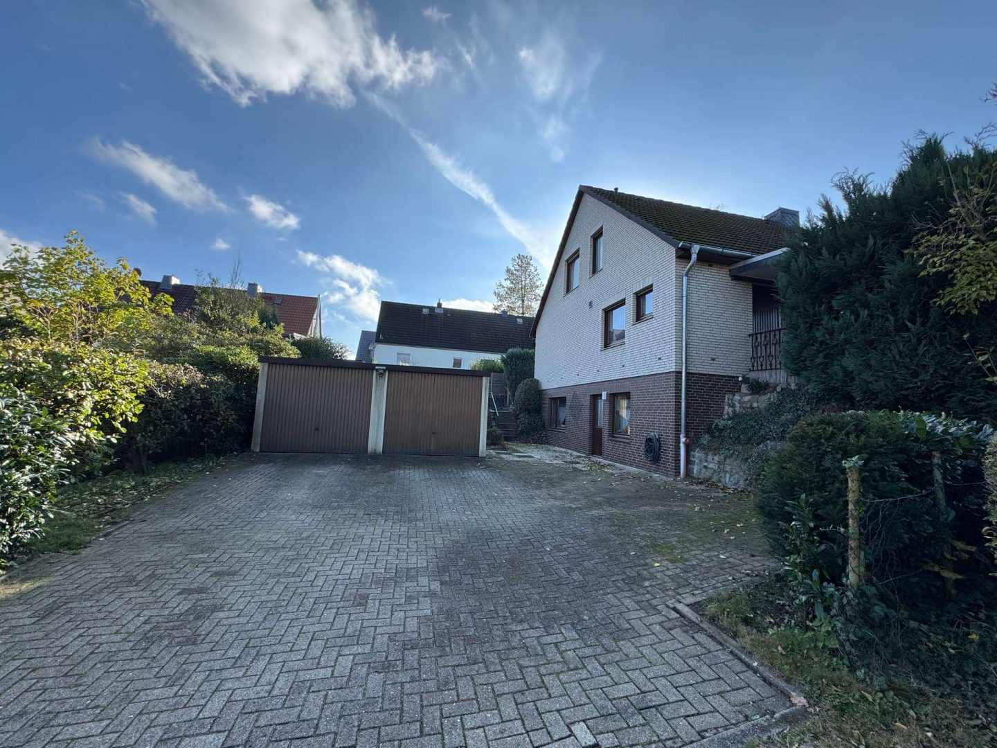 Zufahrt, Nord-/Ostansicht